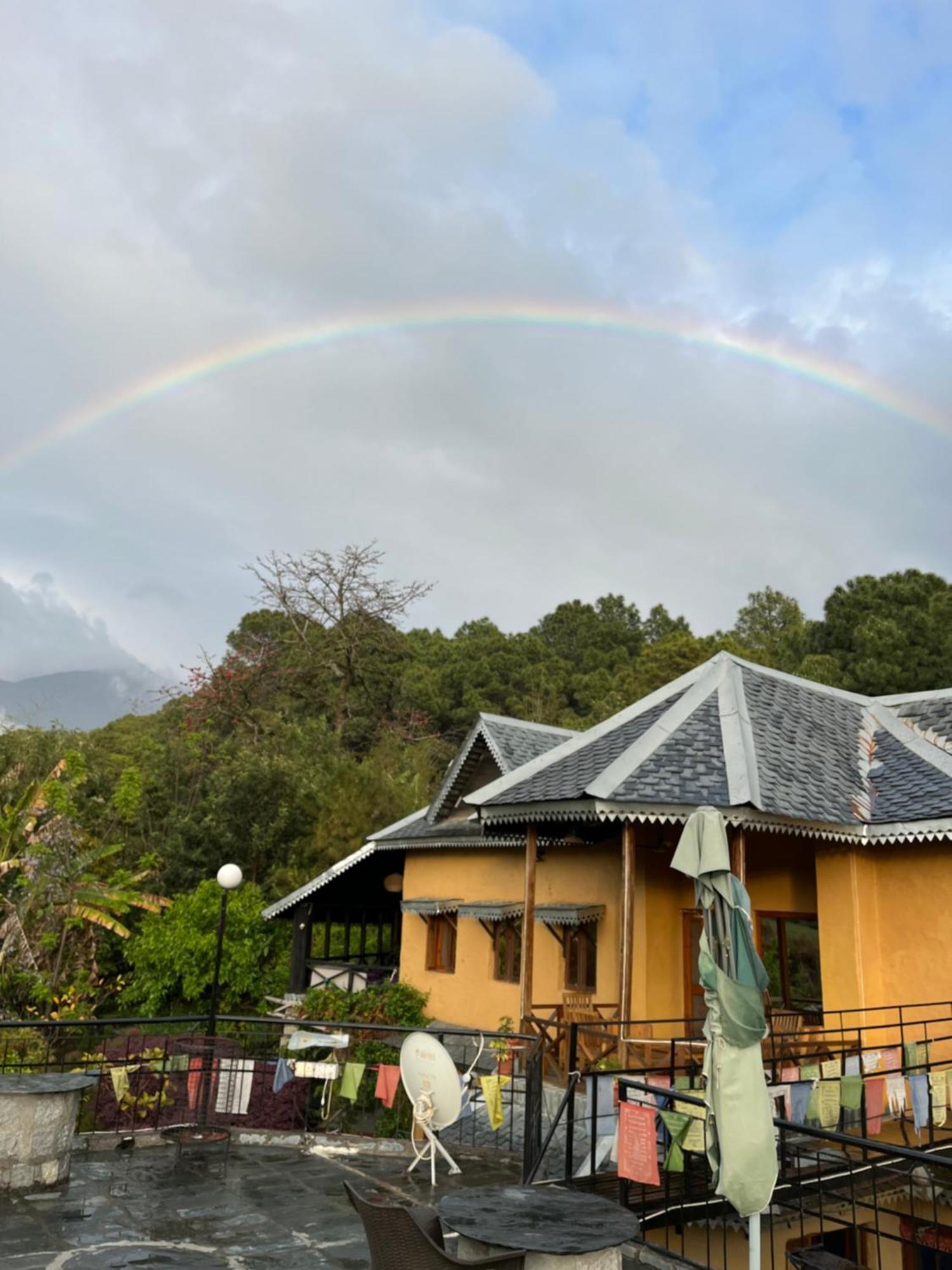 Prakriti Aalay - Riverside Mountain View Boutique Eco Resort ดารัมซาลา ภายนอก รูปภาพ